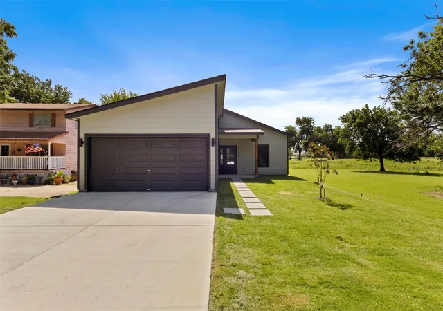 Photo 3 of Single family home for sale at 4406 S Ottawa Rd, Dallas, TX 75212 | MLS# 21322488 | Listing updated on 2026-08-30