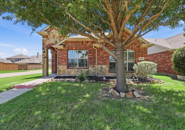 Photo 2 of Single family home for sale at 9024 Stewart St, Cross Roads, TX 76227 | MLS# 21318366 | Listing updated on 2026-10-01