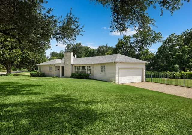 Photo 2 of Land for sale at 2600 Colonial Pkwy, Fort Worth, TX 76109 | MLS# 21316200 | Listing updated on 2026-08-29