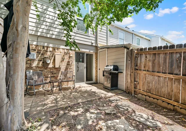 Photo 19 of Sale Pending at 61 Abbey Rd, Euless, TX 76039 | MLS# 21319474 | Listing updated on 2026-08-28