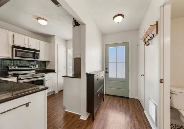 Photo 3 of Sale Pending at 61 Abbey Rd, Euless, TX 76039 | MLS# 21319474 | Listing updated on 2026-08-28