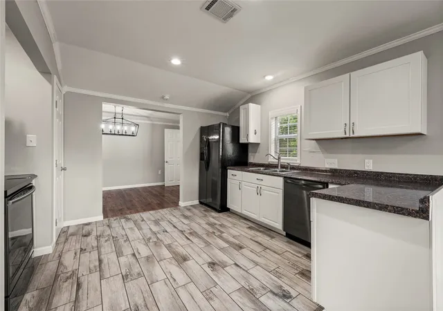 3rd image of 1305 S Robinson Dr, Robinson, TX 76706 | MLS# 21322447