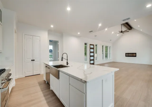 Photo 3 of Single family home for sale at 1203 Chapel Dr, Rockwall, TX 75032 | MLS# 21322553 | Listing updated on 2026-08-31