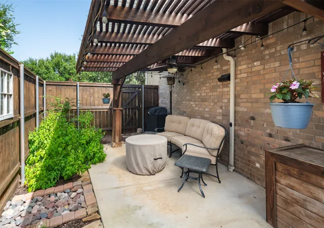 Photo 2 of Sale Pending at 5973 Blazing Star Rd, Frisco, TX 75036 | MLS# 21322372 | Listing updated on 2026-08-22