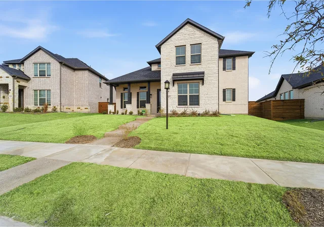 Photo 3 of Single family home for sale at 1717 Blossom Trail, Mesquite, TX 75181 | MLS# 21322584 | Listing updated on 2026-07-18