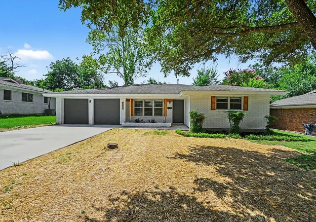 Photo 1 of Single family home for sale at 5237 Greene Ave, Fort Worth, TX 76133 | MLS# 21316700 | Listing updated on 2026-07-07
