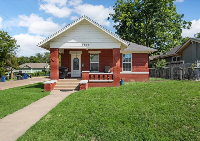 Photo 1 of Single family home for sale at 2700 Cole Ave, Waco, TX 76707 | MLS# 21322606 | Listing updated on 2026-08-08