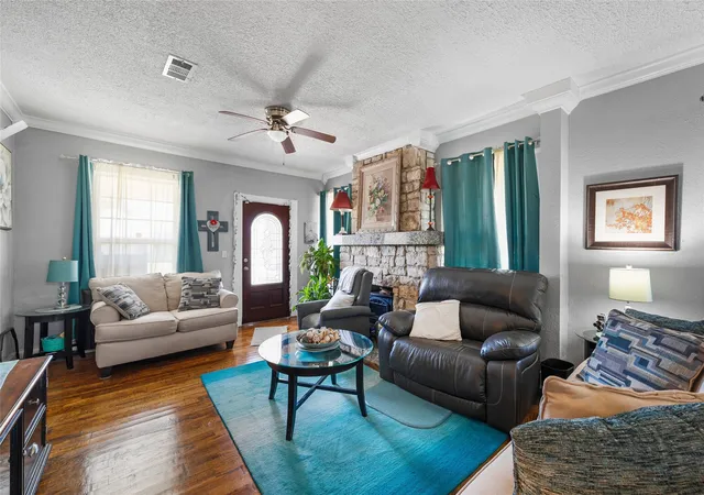Photo 3 of Single family home for sale at 2700 Cole Ave, Waco, TX 76707 | MLS# 21322606 | Listing updated on 2026-08-08