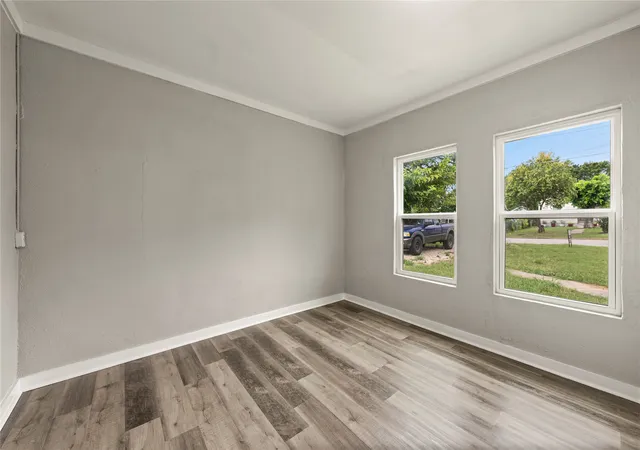 Photo 3 of Single family home for sale at 1118 Lexington St, Waco, TX 76711 | MLS# 21322587 | Listing updated on 2026-08-18