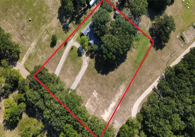 Photo 3 of Single family home for sale at 12281 County Road 2149, Kemp, TX 75143 | MLS# 21322671 | Listing updated on 2026-09-07