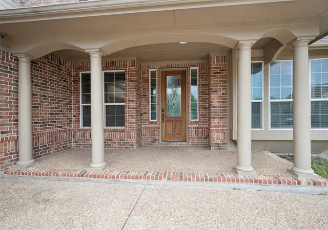 Photo 3 of Single family home for sale at 901 Oglethorpe Ln, Savannah, TX 76227 | MLS# 21322697 | Listing updated on 2026-09-24