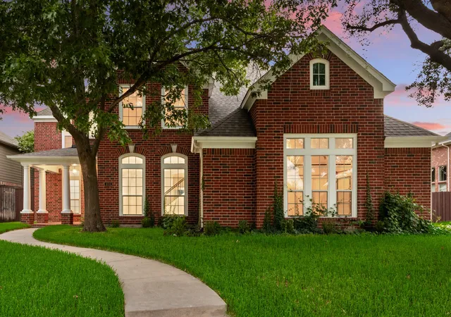 Photo 3 of Single family home for sale at 404 Parkside Ct, Murphy, TX 75094 | MLS# 21320570 | Listing updated on 2026-08-28