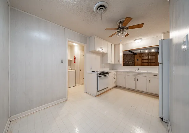 Photo 3 of Single family home for sale at 909 S Anson, Stamford, TX 79553 | MLS# 21322784 | Listing updated on 2026-07-07