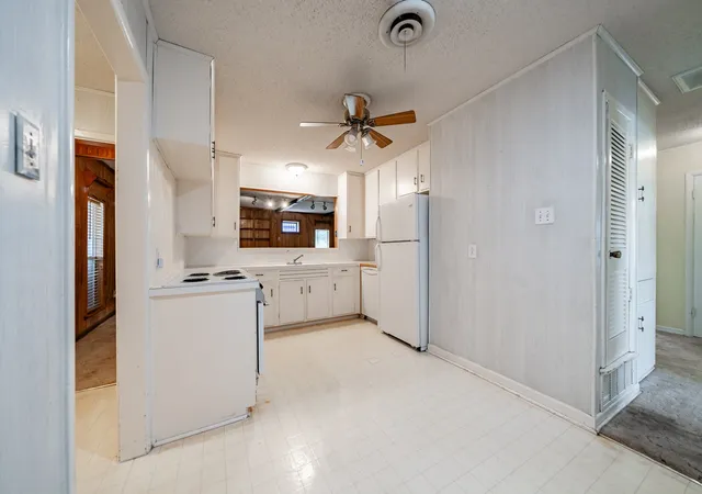 Photo 4 of Single family home for sale at 909 S Anson, Stamford, TX 79553 | MLS# 21322784 | Listing updated on 2026-07-07