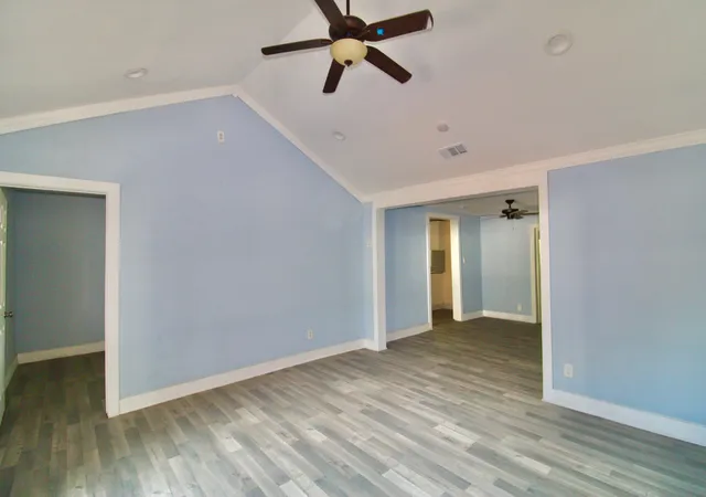 Photo 3 of Single family home for sale at 1206 S Edgefield Ave, Dallas, TX 75208 | MLS# 21322785 | Listing updated on 2026-08-05