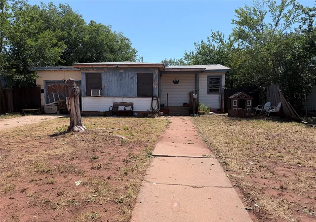 Photo 3 of Single family home for sale at 1217 Fannin St, Abilene, TX 79603 | MLS# 21322804 | Listing updated on 2026-08-17