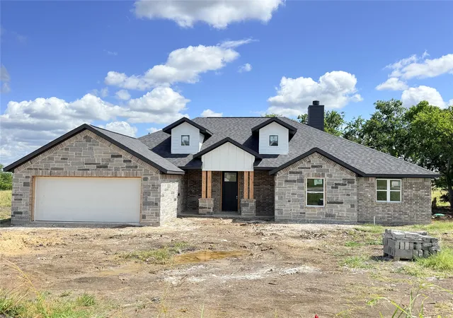 Photo 1 of Single family home for sale at 1016 Don Eve Ct, Azle, TX 76020 | MLS# 21322808 | Listing updated on 2026-07-21