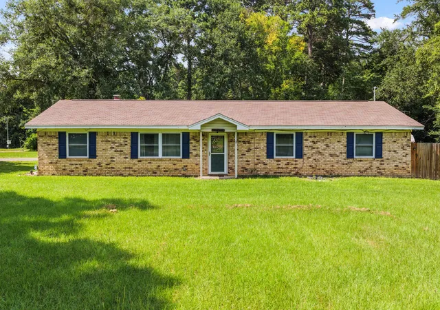 Single family home for sale at 112 Priscilla Ln, Lone Star, TX 75668 | MLS# 21322536