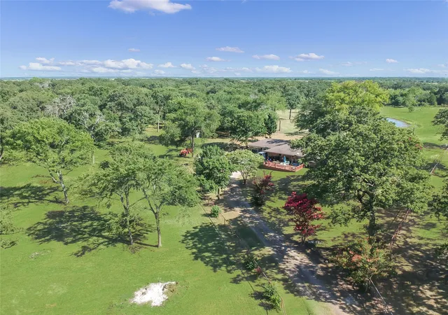 Photo 3 of Single family home for sale at 1001 Sandy Ridge Rd, Scurry, TX 75158 | MLS# 21322529 | Listing updated on 2026-10-05