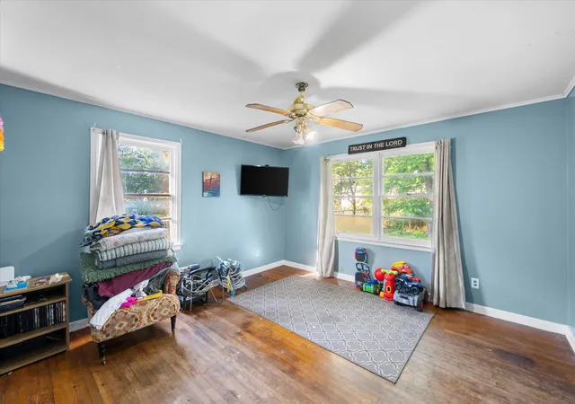 Photo 2 of Single family home for sale at 302 S 38th St, Corsicana, TX 75110 | MLS# 21320035 | Listing updated on 2026-08-31