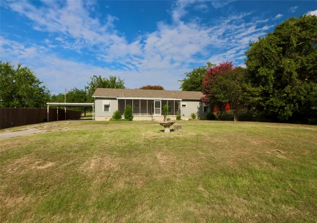 Photo 2 of Manufactured home for sale at 4018 Marana Dr, Granbury, TX 76048 | MLS# 21316913 | Listing updated on 2026-08-19