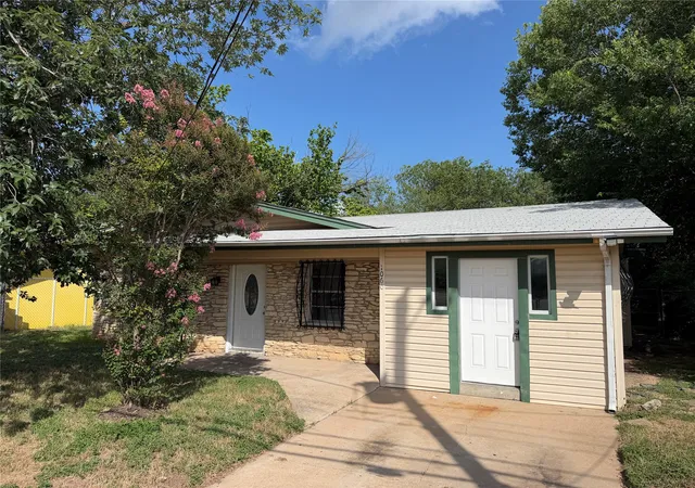 Photo 4 of Single family home for sale at 1060 Gardner Rd, Austin, TX 78721 | MLS# 21322973 | Listing updated on 2026-08-18