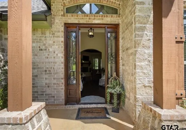 Photo 3 of Single family home for sale at 332 Hines Crossing, Bullard, TX 75757 | MLS# 21322975 | Listing updated on 2026-09-29