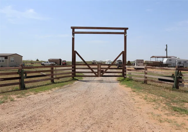 Photo 3 of Sale Pending at 9315 Cr 106 W, Vernon, TX 76384 | MLS# 21323018 | Listing updated on 2026-08-31