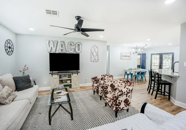 Photo 4 of Single family home for sale at 364 Melrose Dr, Woodway, TX 76712 | MLS# 21323056 | Listing updated on 2026-07-07