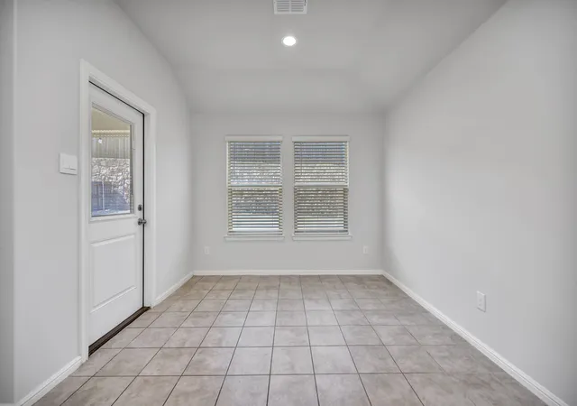 Photo 4 of Single family home for sale at 3905 Northwater Trl, Argyle, TX 76226 | MLS# 21322657 | Listing updated on 2026-09-27