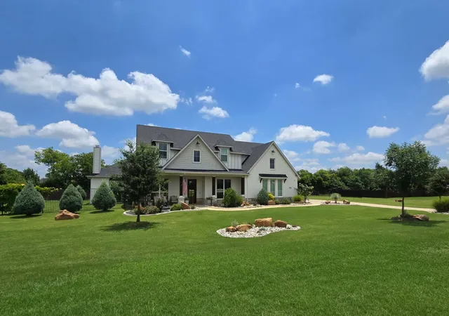 Photo 1 of Single family home for sale at 3920 Lizzy Ln, Midlothian, TX 76065 | MLS# 21322819 | Listing updated on 2026-10-01