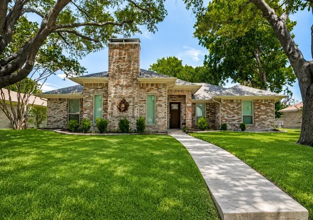 Photo 2 of Single family home for sale at 917 Druid Dr, Plano, TX 75075 | MLS# 21323100 | Listing updated on 2026-08-27