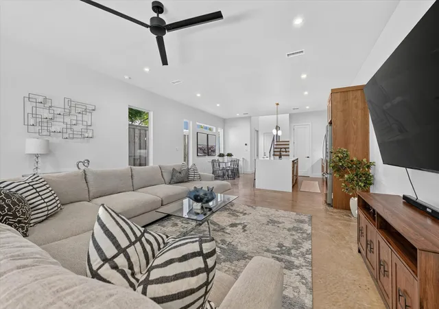 Photo 3 of Sale Pending at 5233 Terry St, Dallas, TX 75223 | MLS# 21319100 | Listing updated on 2026-09-01
