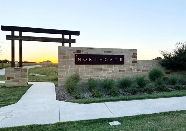 Photo 1 of Sale Pending at 804 Boyett Ln, Rockwall, TX 75087 | MLS# 21323130 | Listing updated on 2026-08-24