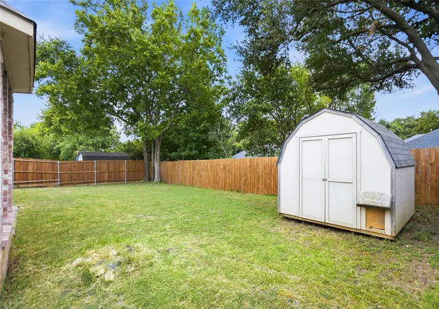 2nd image of 6808 Greenleaf Dr, North Richland Hills, TX 76182 | MLS# 21322887