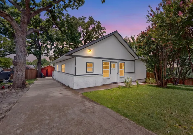 Photo 1 of Single family home for sale at 908 W Heron St, Denison, TX 75020 | MLS# 21323194 | Listing updated on 2026-09-03