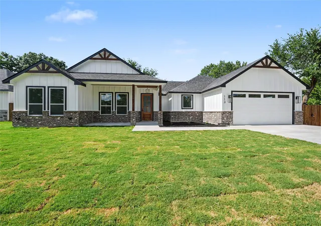 1st image of 113 Dennis Dr, Azle, TX 76020 | MLS# 21309539