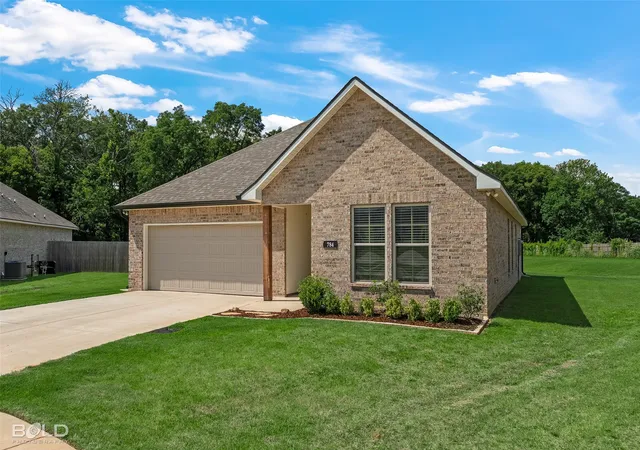 Homes for sale in Bossier City, LA | 784 Crozier Dr, Bossier City, LA 71111 | MLS# 21323208