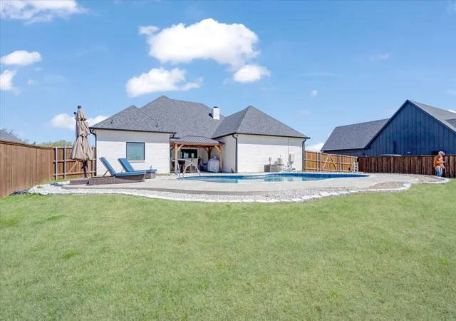 Single family home for sale at 6514 Old Clarksville Rd, Reno, TX 75462 | MLS# 21323223 | Listing updated on 2026-08-03
