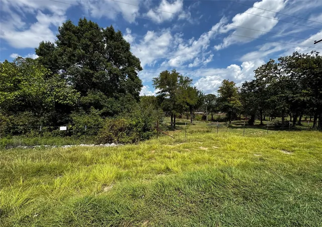 Photo 1 of Land for sale at Tbd Scenic Wood Dr, Azle, TX 76020 | MLS# 21323280 | Listing updated on 2026-07-19