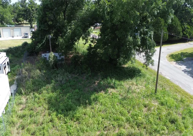 Photo 1 of Land for sale at Tbd Cimmaron Trl, Weatherford, TX 76087 | MLS# 21323271 | Listing updated on 2026-08-17