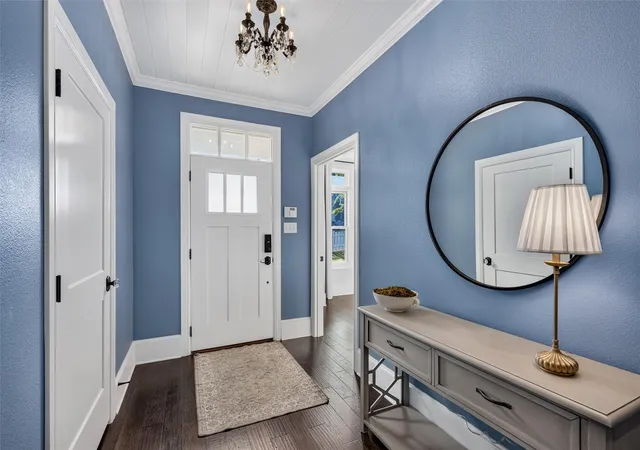 Photo 2 of Single family home for sale at 307 S Benge St, Mc Kinney, TX 75069 | MLS# 21322828 | Listing updated on 2026-08-22