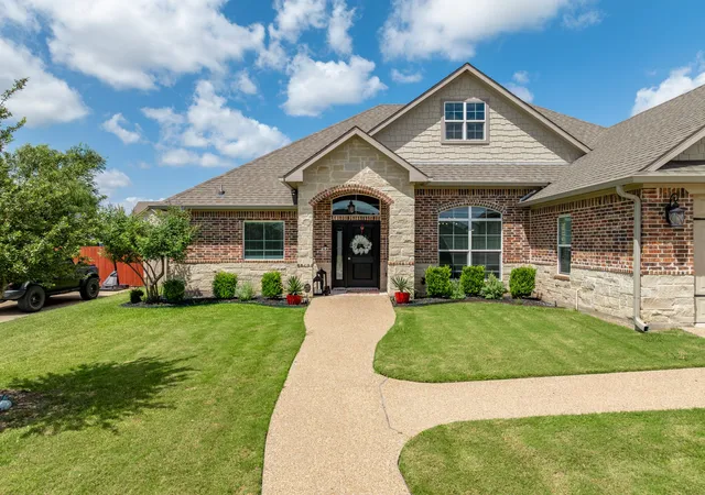Homes for sale in Robinson, TX | 386 Cavitt Ct, Robinson, TX 76706 | MLS# 21321538