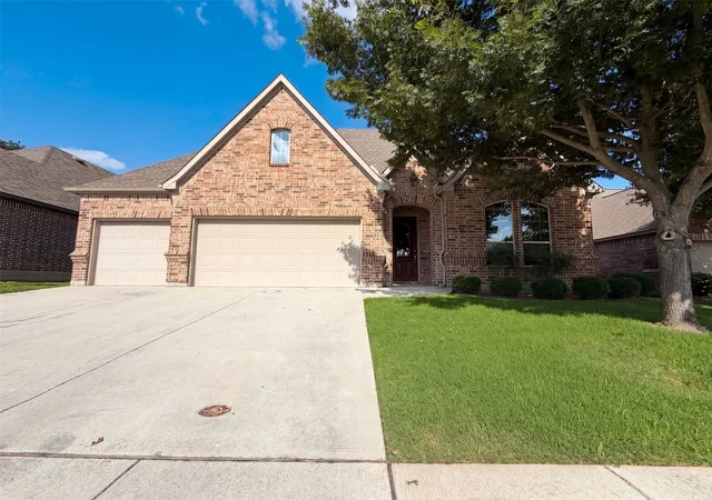 1st image of 3005 S College Ave, Decatur, TX 76234 | MLS# 21323316
