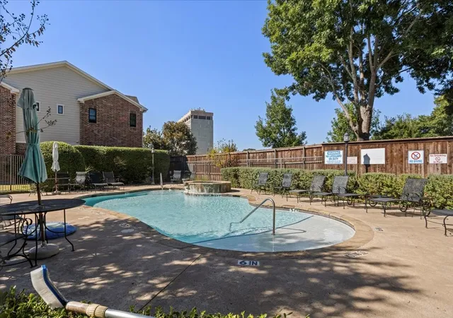 Photo 2 of Townhouse for sale at 6113 Portrush Dr, Fort Worth, TX 76116 | MLS# 21322554 | Listing updated on 2026-08-19