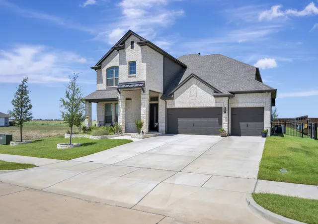 Photo 2 of Single family home for sale at 4204 Hacienda Pkwy, Joshua, TX 76058 | MLS# 21323050 | Listing updated on 2026-07-28