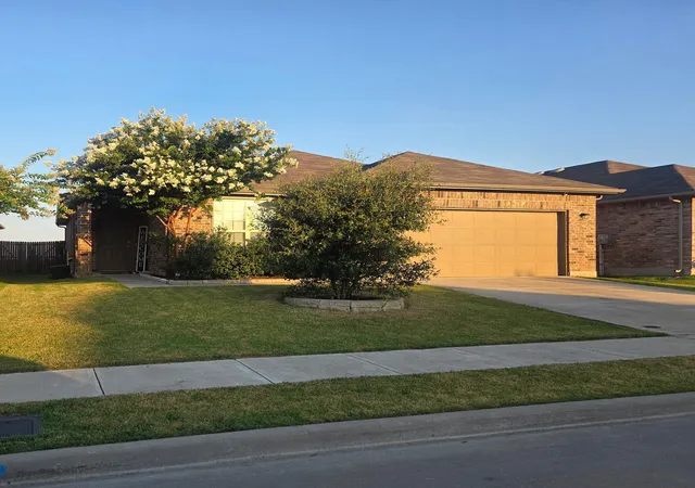 Photo 1 of Single family home for sale at 1036 Stanridge Ln, Van Alstyne, TX 75495 | MLS# 21323394 | Listing updated on 2026-08-18