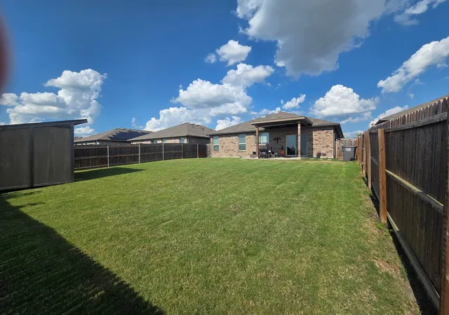 Photo 2 of Single family home for sale at 1036 Stanridge Ln, Van Alstyne, TX 75495 | MLS# 21323394 | Listing updated on 2026-08-18