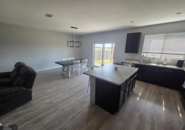 Photo 4 of Single family home for sale at 1036 Stanridge Ln, Van Alstyne, TX 75495 | MLS# 21323394 | Listing updated on 2026-08-18