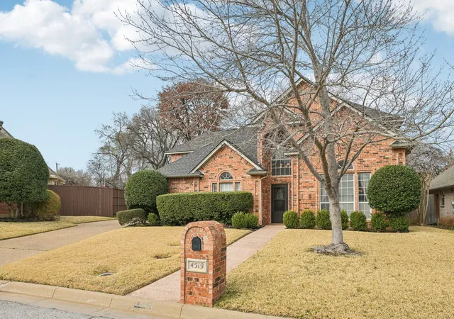 Photo 1 of Single family home for sale at 4519 Edge Creek Ln, Arlington, TX 76017 | MLS# 21322920 | Listing updated on 2026-07-07